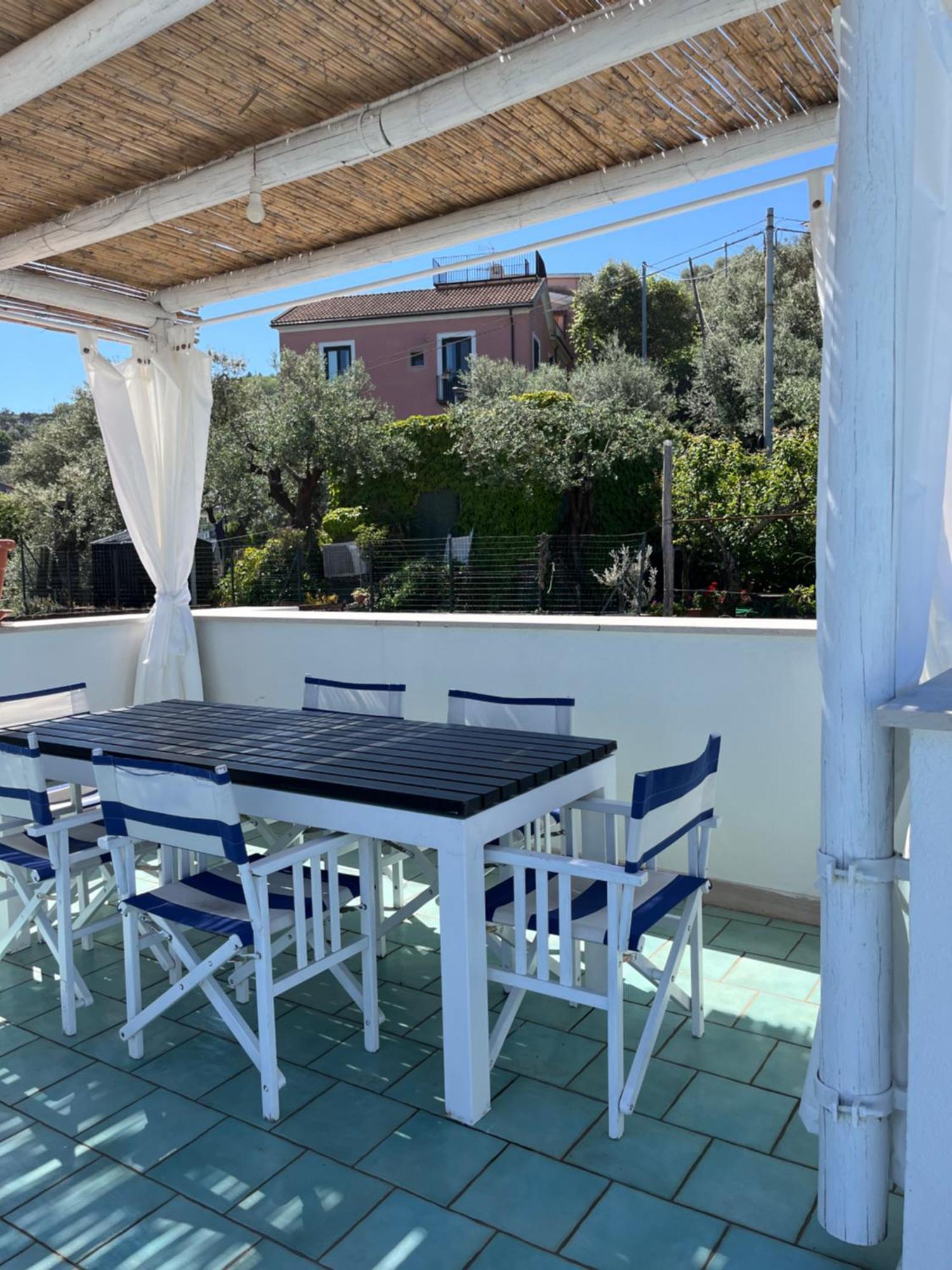 ホテル Sorrento Olive Tree Garden エクステリア 写真