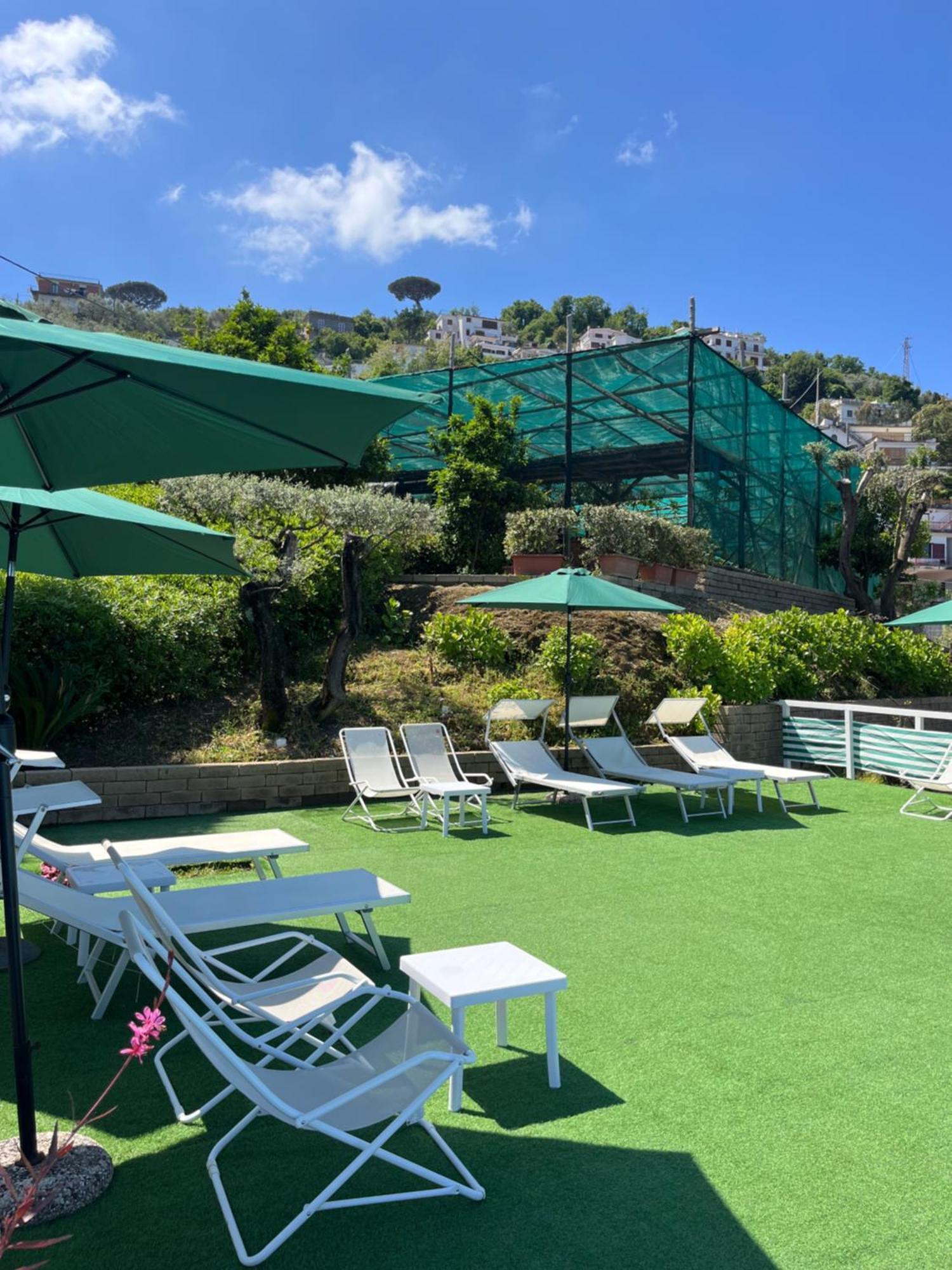 ホテル Sorrento Olive Tree Garden エクステリア 写真